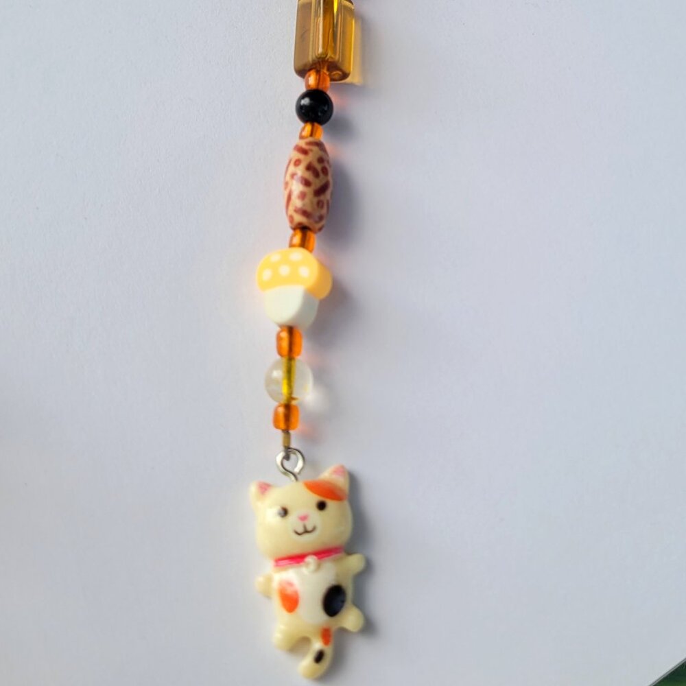Calico Cat Keychain - Handmade - Picture 8 of 9